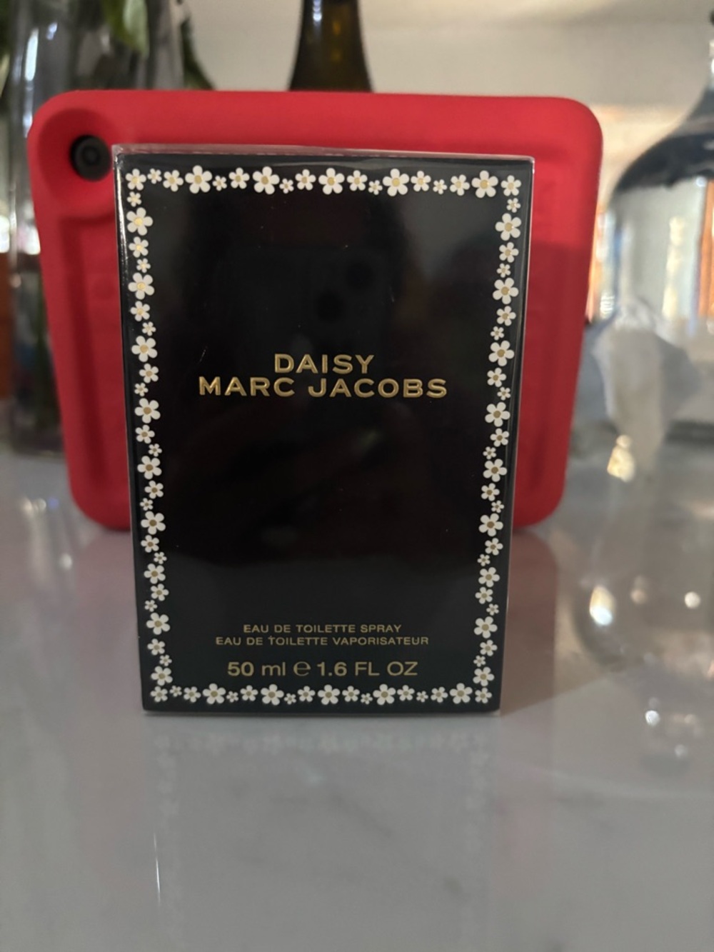 Marc Jacobs Daisy Eau de Toilette - Black & Gold Packaging